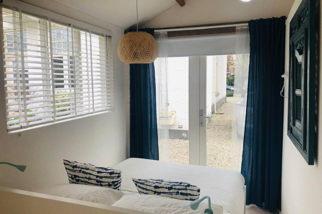Tiny House In Tuin Van De Statige Villa Mariahof Ντόρντρεχτ Εξωτερικό φωτογραφία