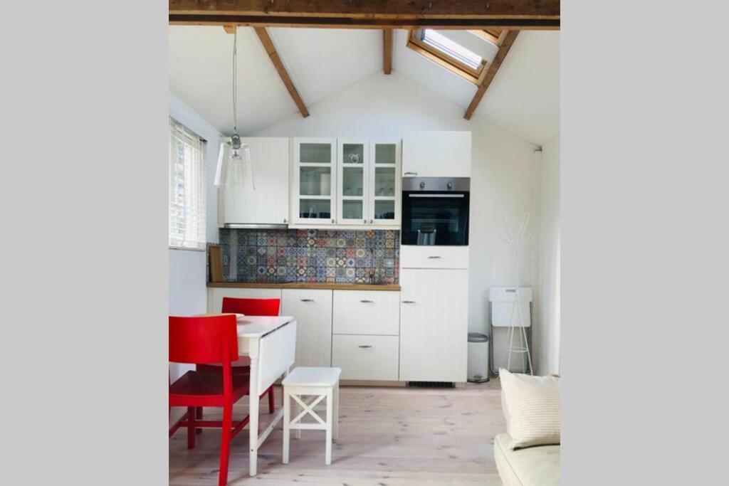 Tiny House In Tuin Van De Statige Villa Mariahof Ντόρντρεχτ Εξωτερικό φωτογραφία