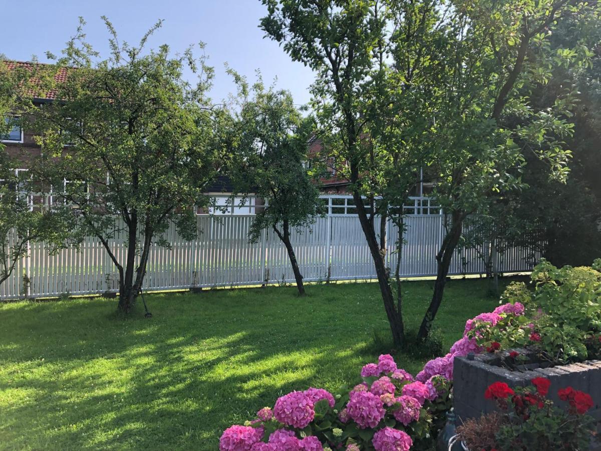 Tiny House In Tuin Van De Statige Villa Mariahof Ντόρντρεχτ Εξωτερικό φωτογραφία